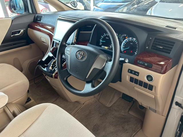 アルファード ２４０Ｓ　リミテッド　１年保証付　両側パワスラ　ＥＴＣ　ドラレコ　リアＴＶ　メモリーナビ　スマートキー　プッシュスタート　オートエアコン　Ｂｌｕｅｔｏｏｔｈ接続　電動格納ミラー　パワーウインドウ（8枚目）