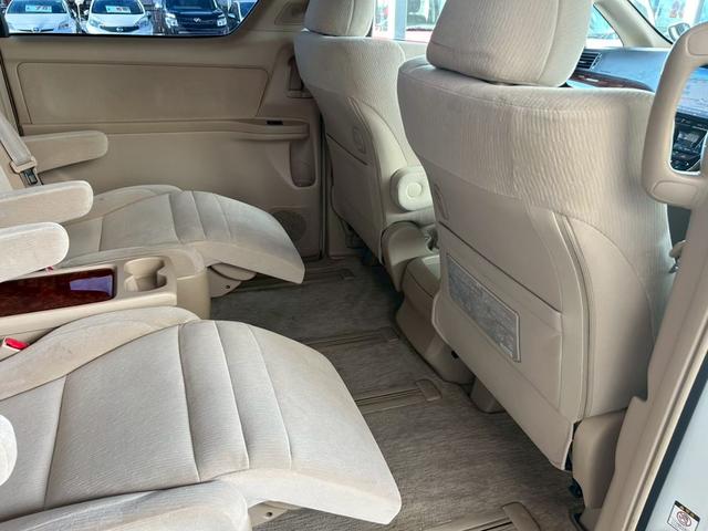 アルファード ２４０Ｓ　リミテッド　１年保証付　両側パワスラ　ＥＴＣ　ドラレコ　リアＴＶ　メモリーナビ　スマートキー　プッシュスタート　オートエアコン　Ｂｌｕｅｔｏｏｔｈ接続　電動格納ミラー　パワーウインドウ（15枚目）