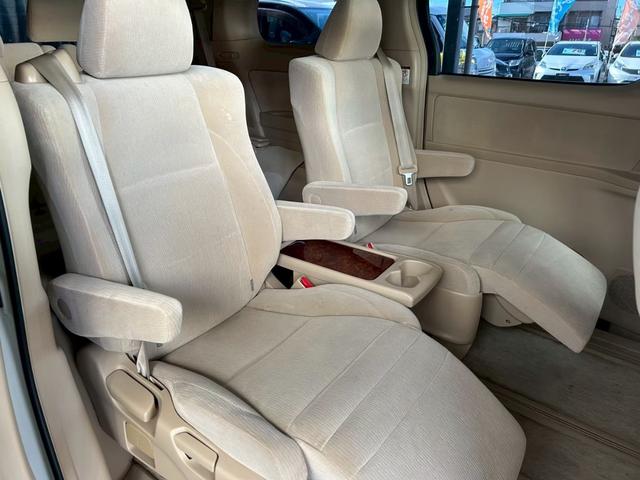 アルファード ２４０Ｓ　リミテッド　１年保証付　両側パワスラ　ＥＴＣ　ドラレコ　リアＴＶ　メモリーナビ　スマートキー　プッシュスタート　オートエアコン　Ｂｌｕｅｔｏｏｔｈ接続　電動格納ミラー　パワーウインドウ（16枚目）