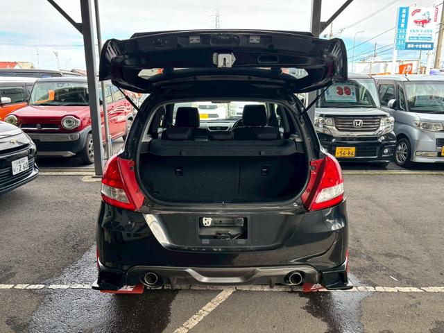 スイフトスポーツ ベースグレード　ＭＳＥカーボンＧＴウイング　ＭＳＥマッドフラップ　社外ナビ　ＥＴＣ　６ＭＴ　社外ホイール（24枚目）