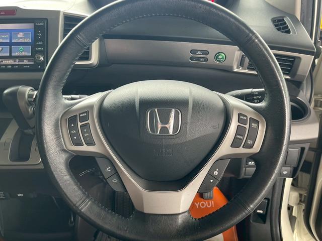 フリードハイブリッド ジャストセレクション　１年保証　両側電動スライドドア　ナビ　ＴＶ　バックモニター　ＥＴＣ　純正マット　スマートキー　クルーズコントロール（5枚目）