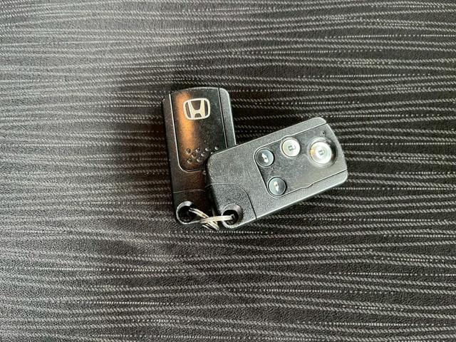 フリードハイブリッド ジャストセレクション　１年保証　両側電動スライドドア　ナビ　ＴＶ　バックモニター　ＥＴＣ　純正マット　スマートキー　クルーズコントロール（12枚目）