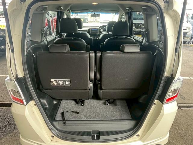 フリードハイブリッド ジャストセレクション　１年保証　両側電動スライドドア　ナビ　ＴＶ　バックモニター　ＥＴＣ　純正マット　スマートキー　クルーズコントロール（22枚目）