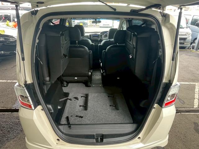 フリードハイブリッド ジャストセレクション　１年保証　両側電動スライドドア　ナビ　ＴＶ　バックモニター　ＥＴＣ　純正マット　スマートキー　クルーズコントロール（24枚目）