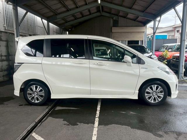 フリードハイブリッド ジャストセレクション　１年保証　両側電動スライドドア　ナビ　ＴＶ　バックモニター　ＥＴＣ　純正マット　スマートキー　クルーズコントロール（29枚目）