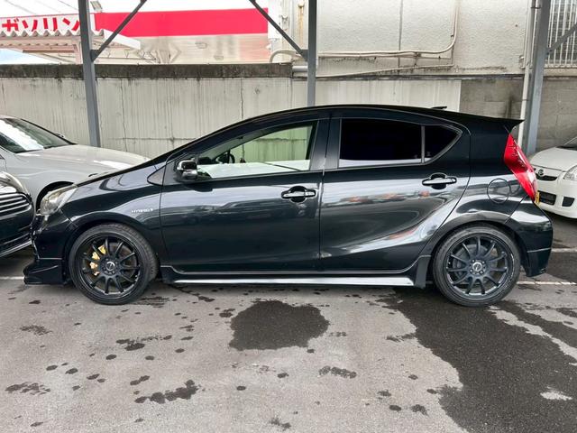 アクア Ｇ　１年保証　ＴＲＤ製フロントリアサイドシフトノブ／社外マフラー／ＷＯＲＫエモーション１７ＡＷ／社外キャリパー（6枚目）