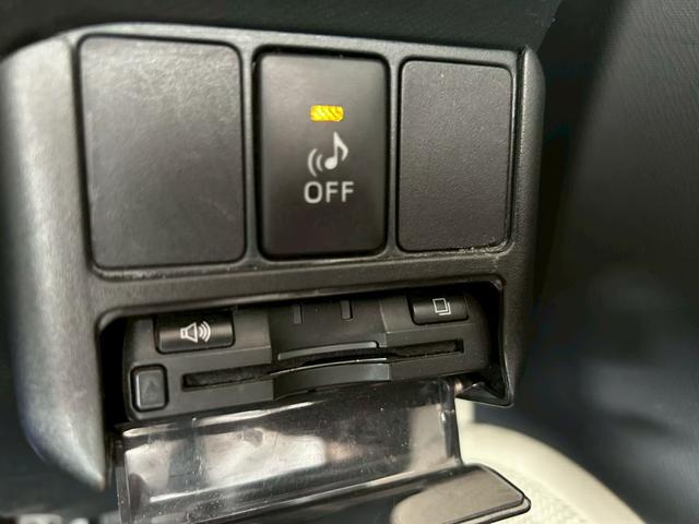 アクア Ｇ　１年保証　ＴＲＤ製フロントリアサイドシフトノブ／社外マフラー／ＷＯＲＫエモーション１７ＡＷ／社外キャリパー（45枚目）