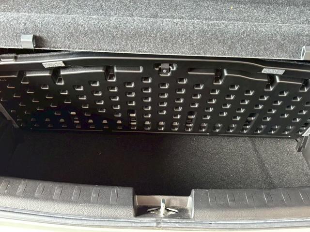 スイフトスポーツ ベースグレード　１年保証付　純正ホイール　６ＭＴ　ＥＴＣ　プッシュスタート（8枚目）