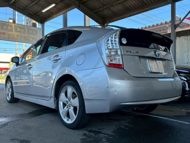 プリウス Ｓツーリングセレクション　１年保証付き　ナビ　ＴＶ　ＥＴＣ　スマートキー　オートライト　プッシュスタート　純正アルミホイール　電動格納ミラー　オートエアコン　パワーウインドウ（7枚目）