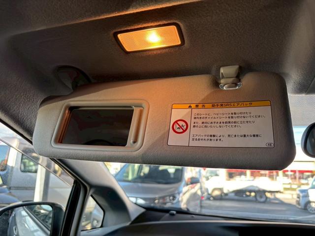 プリウス Ｓツーリングセレクション　１年保証付き　ナビ　ＴＶ　ＥＴＣ　スマートキー　オートライト　プッシュスタート　純正アルミホイール　電動格納ミラー　オートエアコン　パワーウインドウ（24枚目）