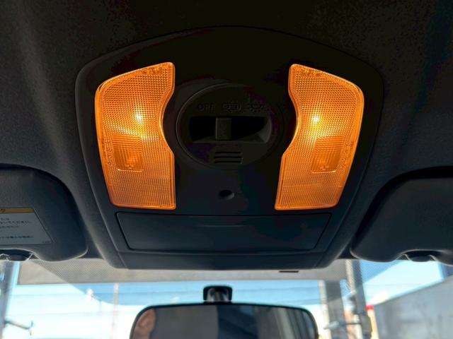 プリウス Ｓツーリングセレクション　１年保証付き　ナビ　ＴＶ　ＥＴＣ　スマートキー　オートライト　プッシュスタート　純正アルミホイール　電動格納ミラー　オートエアコン　パワーウインドウ（25枚目）