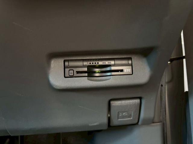 プリウス Ｓツーリングセレクション　１年保証付き　ナビ　ＴＶ　ＥＴＣ　スマートキー　オートライト　プッシュスタート　純正アルミホイール　電動格納ミラー　オートエアコン　パワーウインドウ（28枚目）