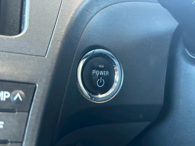 プリウス Ｓツーリングセレクション　１年保証付き　ナビ　ＴＶ　ＥＴＣ　スマートキー　オートライト　プッシュスタート　純正アルミホイール　電動格納ミラー　オートエアコン　パワーウインドウ（35枚目）