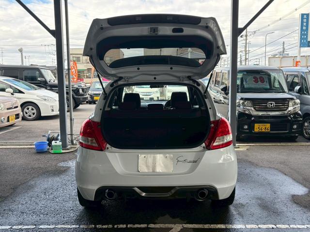 スイフトスポーツ ベースグレード　６ＭＴ　社外ナビ　ワンセグ　ＥＴＣ　プッシュスタート（10枚目）