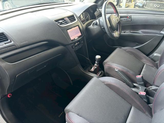 スイフトスポーツ ベースグレード　６ＭＴ　社外ナビ　ワンセグ　ＥＴＣ　プッシュスタート（13枚目）