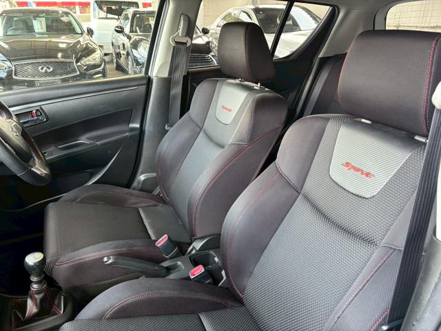 スイフトスポーツ ベースグレード　６ＭＴ　社外ナビ　ワンセグ　ＥＴＣ　プッシュスタート（16枚目）