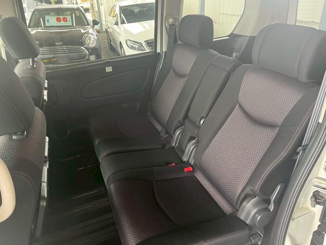 セレナ ハイウェイスター　Ｖセレクション　１年保証　後席モニター　両側電動スライドドア　純正ナビ　バックモニター　ＴＶ　ＥＴＣ　クルーズコントロール　ロールサンシェード　スマートキー　プッシュスタート　オートエアコン（15枚目）