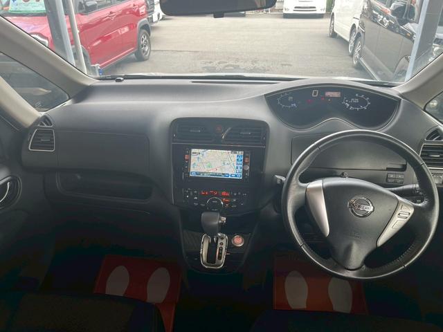 セレナ ハイウェイスター　Ｖセレクション　１年保証　後席モニター　両側電動スライドドア　純正ナビ　バックモニター　ＴＶ　ＥＴＣ　クルーズコントロール　ロールサンシェード　スマートキー　プッシュスタート　オートエアコン（18枚目）