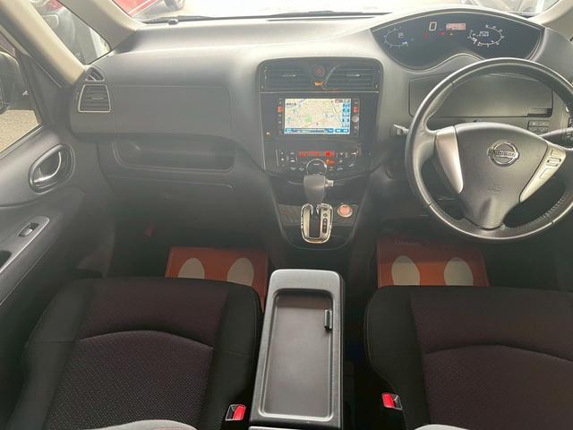 セレナ ハイウェイスター　Ｖセレクション　１年保証　後席モニター　両側電動スライドドア　純正ナビ　バックモニター　ＴＶ　ＥＴＣ　クルーズコントロール　ロールサンシェード　スマートキー　プッシュスタート　オートエアコン（19枚目）