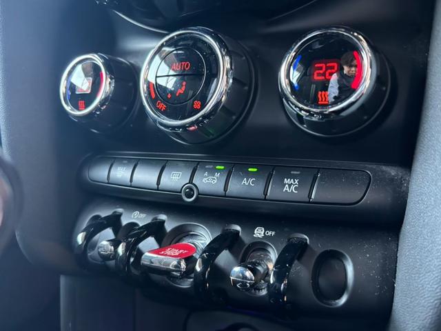 ＭＩＮＩ クーパー　保証１年付　純正ナビ　ＥＴＣ　ドラレコ　禁煙（19枚目）