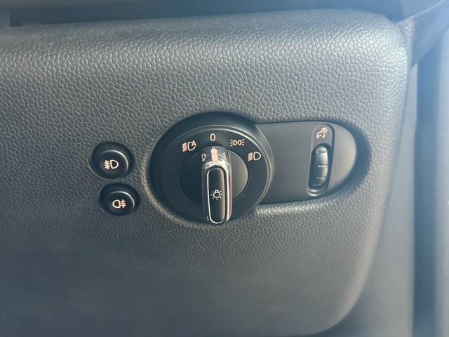 ＭＩＮＩ クーパー　保証１年付　純正ナビ　ＥＴＣ　ドラレコ　禁煙（33枚目）