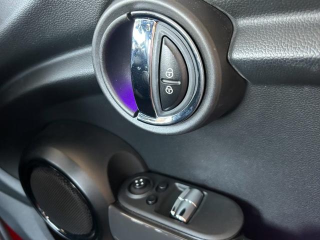 ＭＩＮＩ クーパー　保証１年付　純正ナビ　ＥＴＣ　ドラレコ　禁煙（34枚目）