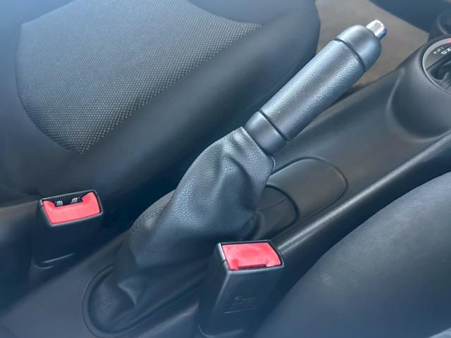 ＭＩＮＩ クーパー　クラブマン　６か月保証付き　ナビ　ＴＶ　ＥＴＣ　黒色オプション　スマートキー　ツートンカラー（22枚目）