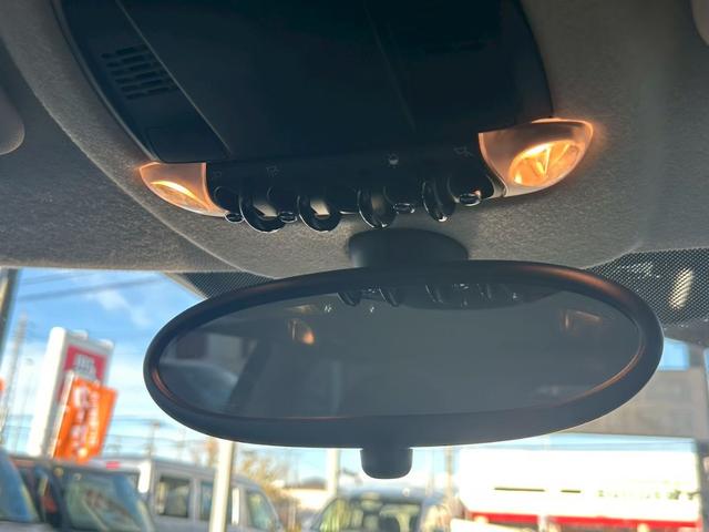 ＭＩＮＩ クーパー　クラブマン　６か月保証付き　ナビ　ＴＶ　ＥＴＣ　黒色オプション　スマートキー　ツートンカラー（30枚目）