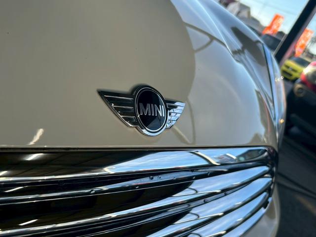 ＭＩＮＩ クーパー　クラブマン　６か月保証付き　ナビ　ＴＶ　ＥＴＣ　黒色オプション　スマートキー　ツートンカラー（42枚目）