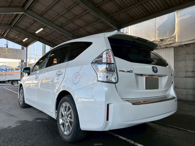 プリウスアルファ Ｓ　チューン　ブラック　１年保証付　純正ナビ　Ｂカメラ　ＴＶ　ＥＴＣ　１６ホイール　オートエアコン　スマートキー　プッシュスタート　電動格納ミラー　パワーウインドウ　ミュージックプレイヤー接続（6枚目）