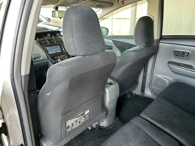 プリウスアルファ Ｓ　チューン　ブラック　１年保証付　純正ナビ　Ｂカメラ　ＴＶ　ＥＴＣ　１６ホイール　オートエアコン　スマートキー　プッシュスタート　電動格納ミラー　パワーウインドウ　ミュージックプレイヤー接続（14枚目）