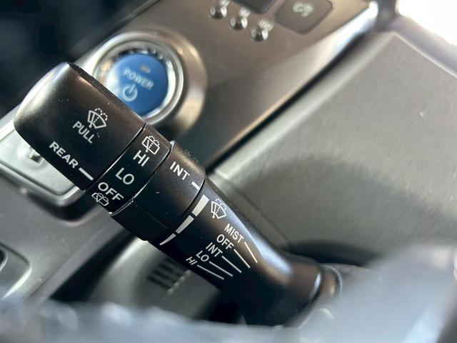 プリウスアルファ Ｓ　チューン　ブラック　１年保証付　純正ナビ　Ｂカメラ　ＴＶ　ＥＴＣ　１６ホイール　オートエアコン　スマートキー　プッシュスタート　電動格納ミラー　パワーウインドウ　ミュージックプレイヤー接続（26枚目）