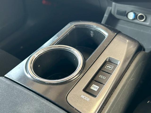 プリウスアルファ Ｓ　チューン　ブラック　１年保証付　純正ナビ　Ｂカメラ　ＴＶ　ＥＴＣ　１６ホイール　オートエアコン　スマートキー　プッシュスタート　電動格納ミラー　パワーウインドウ　ミュージックプレイヤー接続（33枚目）