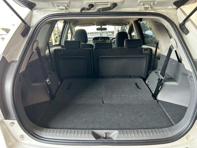 プリウスアルファ Ｓ　チューン　ブラック　１年保証付　純正ナビ　Ｂカメラ　ＴＶ　ＥＴＣ　１６ホイール　オートエアコン　スマートキー　プッシュスタート　電動格納ミラー　パワーウインドウ　ミュージックプレイヤー接続（37枚目）