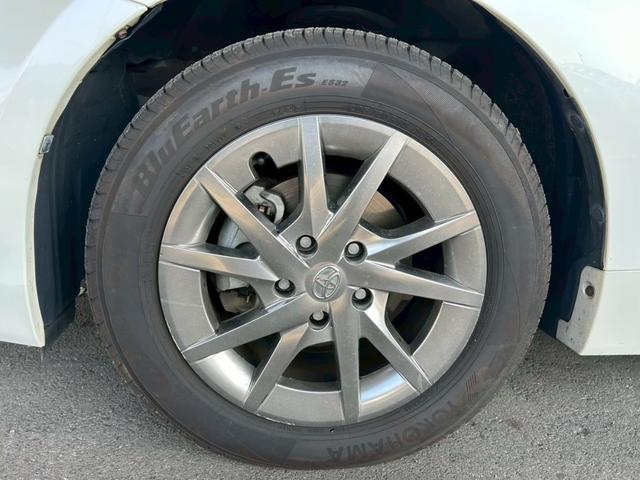 プリウスアルファ Ｓ　チューン　ブラック　１年保証付　純正ナビ　Ｂカメラ　ＴＶ　ＥＴＣ　１６ホイール　オートエアコン　スマートキー　プッシュスタート　電動格納ミラー　パワーウインドウ　ミュージックプレイヤー接続（43枚目）