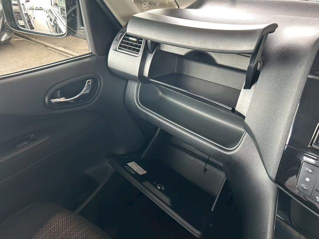 セレナ ハイウェイスターＳ－ＨＶアドバンスドセーフティパック　１年保証　純正ナビ　全方位モニター　両側パワースライドドア　ドラレコ　フリップダウンモニター　Ｂｌｕｅｔｏｏｔｈ（42枚目）