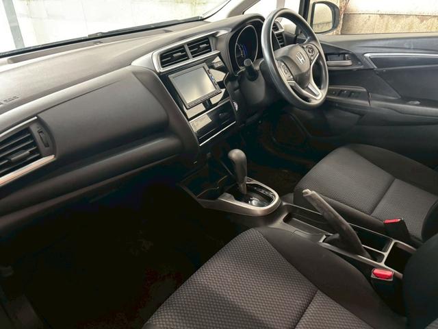 フィット 13G・Fパッケージ 1年保証 純正ナビ Bカメラ ETC BT プッシュスタート(15枚目)