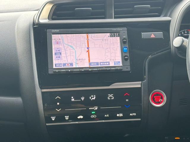 フィット 13G・Fパッケージ 1年保証 純正ナビ Bカメラ ETC BT プッシュスタート(37枚目)