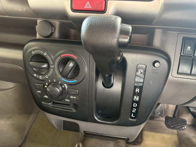 ＮＶ１００クリッパーバン ＧＸ４ＷＤ　１年保証　純正ナビ　Ｂカメラ　アームレスト　ハイルーフ　４ＷＤ（37枚目）