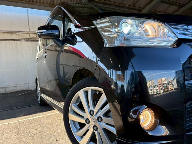 ムーヴ カスタム　ＲＳ　１年保証　社外ナビ　フルセグＴＶ　ＥＴＣ　純正１６インチアルミホイール　プッシュスタート　運転席シートリフター　プライバシーガラス　オートヘッドライト　ＭＯＭＯ製革巻きステアリング（9枚目）