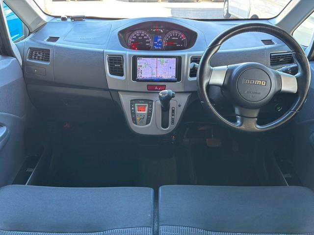 ムーヴ カスタム　ＲＳ　１年保証　社外ナビ　フルセグＴＶ　ＥＴＣ　純正１６インチアルミホイール　プッシュスタート　運転席シートリフター　プライバシーガラス　オートヘッドライト　ＭＯＭＯ製革巻きステアリング（12枚目）