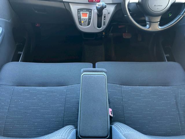 ムーヴ カスタム　ＲＳ　１年保証　社外ナビ　フルセグＴＶ　ＥＴＣ　純正１６インチアルミホイール　プッシュスタート　運転席シートリフター　プライバシーガラス　オートヘッドライト　ＭＯＭＯ製革巻きステアリング（14枚目）