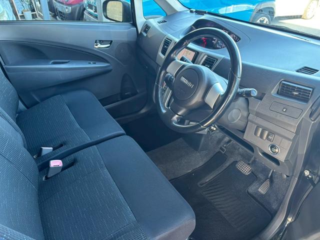 ムーヴ カスタム　ＲＳ　１年保証　社外ナビ　フルセグＴＶ　ＥＴＣ　純正１６インチアルミホイール　プッシュスタート　運転席シートリフター　プライバシーガラス　オートヘッドライト　ＭＯＭＯ製革巻きステアリング（15枚目）