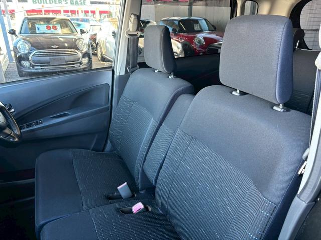 ムーヴ カスタム　ＲＳ　１年保証　社外ナビ　フルセグＴＶ　ＥＴＣ　純正１６インチアルミホイール　プッシュスタート　運転席シートリフター　プライバシーガラス　オートヘッドライト　ＭＯＭＯ製革巻きステアリング（17枚目）