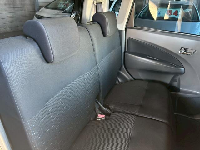 ムーヴ カスタム　ＲＳ　１年保証　社外ナビ　フルセグＴＶ　ＥＴＣ　純正１６インチアルミホイール　プッシュスタート　運転席シートリフター　プライバシーガラス　オートヘッドライト　ＭＯＭＯ製革巻きステアリング（21枚目）