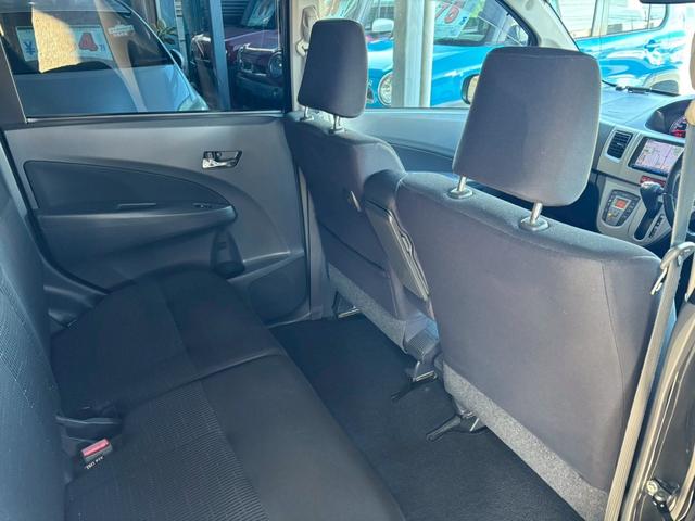 ムーヴ カスタム　ＲＳ　１年保証　社外ナビ　フルセグＴＶ　ＥＴＣ　純正１６インチアルミホイール　プッシュスタート　運転席シートリフター　プライバシーガラス　オートヘッドライト　ＭＯＭＯ製革巻きステアリング（22枚目）