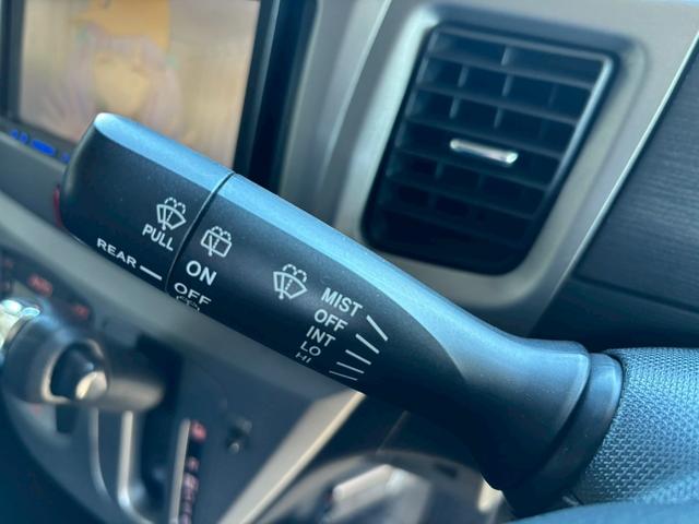 ムーヴ カスタム　ＲＳ　１年保証　社外ナビ　フルセグＴＶ　ＥＴＣ　純正１６インチアルミホイール　プッシュスタート　運転席シートリフター　プライバシーガラス　オートヘッドライト　ＭＯＭＯ製革巻きステアリング（37枚目）