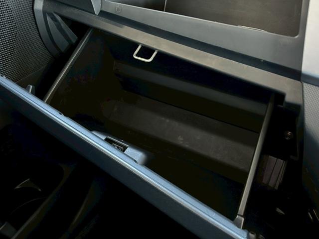 ムーヴ カスタム　ＲＳ　１年保証　社外ナビ　フルセグＴＶ　ＥＴＣ　純正１６インチアルミホイール　プッシュスタート　運転席シートリフター　プライバシーガラス　オートヘッドライト　ＭＯＭＯ製革巻きステアリング（43枚目）