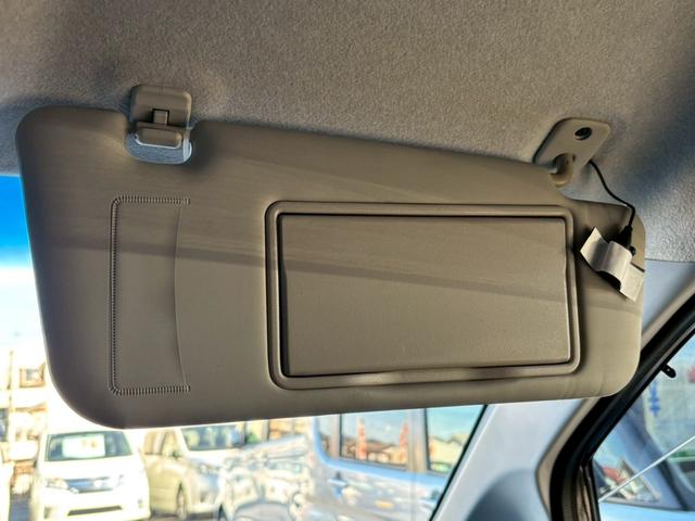 ムーヴ カスタム　ＲＳ　１年保証　社外ナビ　フルセグＴＶ　ＥＴＣ　純正１６インチアルミホイール　プッシュスタート　運転席シートリフター　プライバシーガラス　オートヘッドライト　ＭＯＭＯ製革巻きステアリング（44枚目）