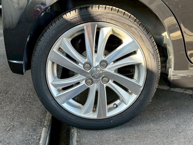 ムーヴ カスタム　ＲＳ　１年保証　社外ナビ　フルセグＴＶ　ＥＴＣ　純正１６インチアルミホイール　プッシュスタート　運転席シートリフター　プライバシーガラス　オートヘッドライト　ＭＯＭＯ製革巻きステアリング（48枚目）